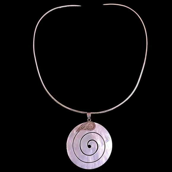 VINTAGE Sterling Silver Collar Mother of Pearl Round 925 Scrollwork Neck… - Picture 6 of 13